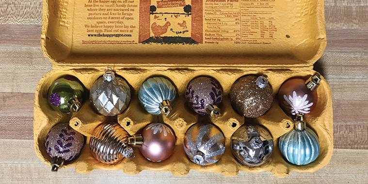 08-1-ornament-egg-carton-(Anne-Arntson).jpg (334 KB)